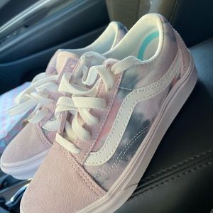 Brand new girls vans shoes. Size 1.5 never worn